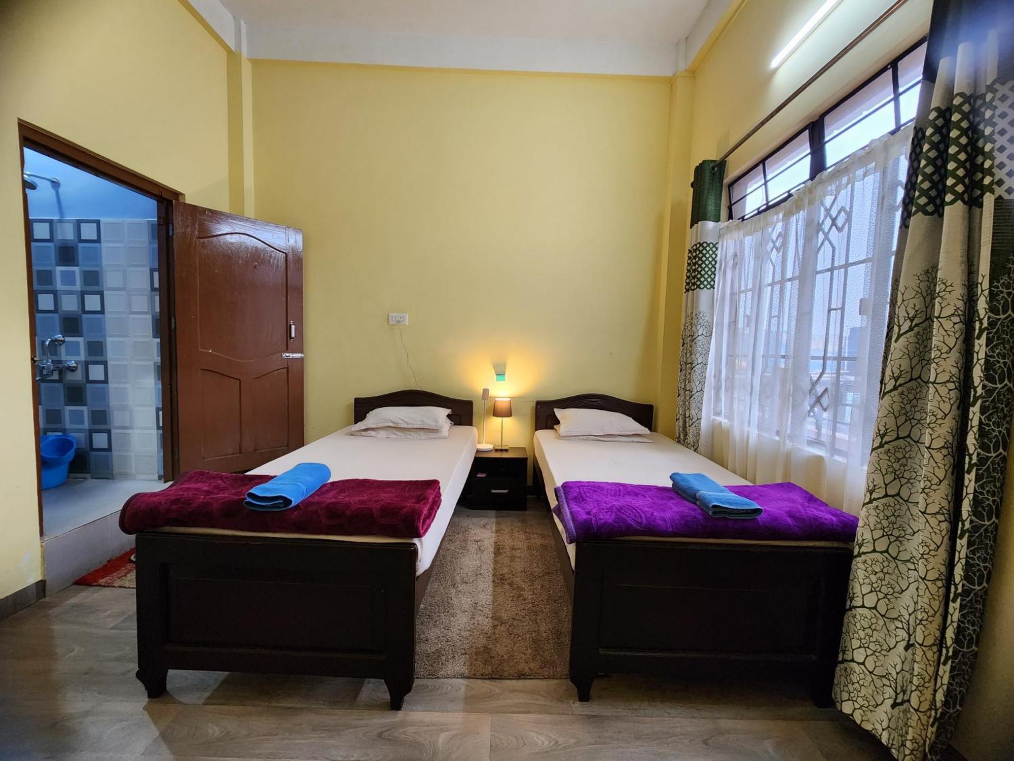 Cafe Sola Bnb Shillong Buitenkant foto